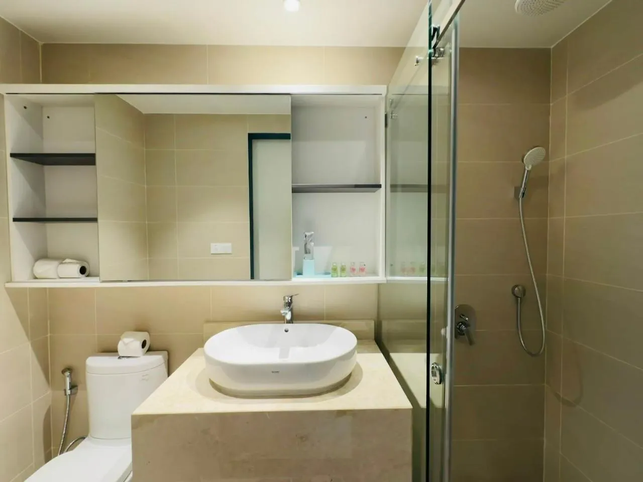 Apartment Luxury Nha Trang 0*,  Vietnam